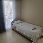 Hostal Marigold *