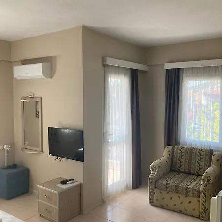 Marigold Albergue *