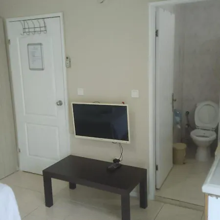 Marigold Hostal *