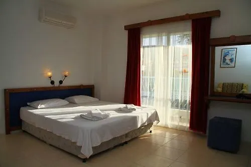 ホステル Marigold