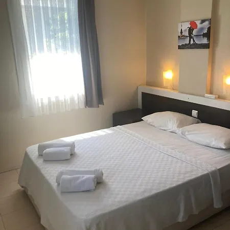 Marigold Hostal *