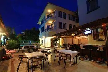 بيت شباب Marigold